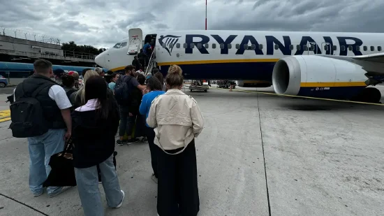 宏泰 易捷航空CEO称市场需求在增长，但商用飞机短缺