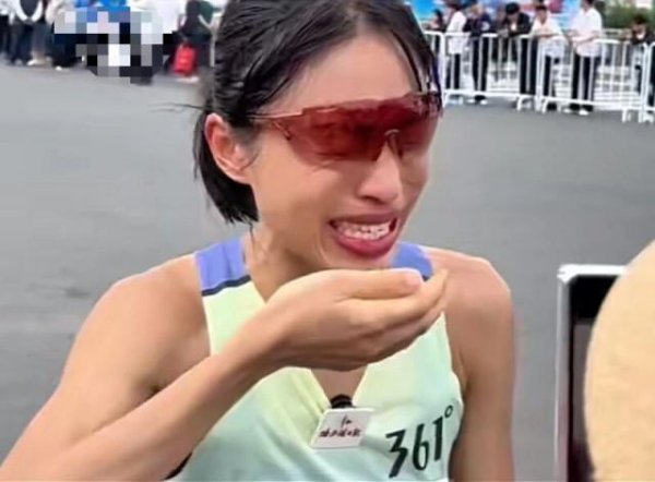 掌柜配资 361度与“最快女护士”解约